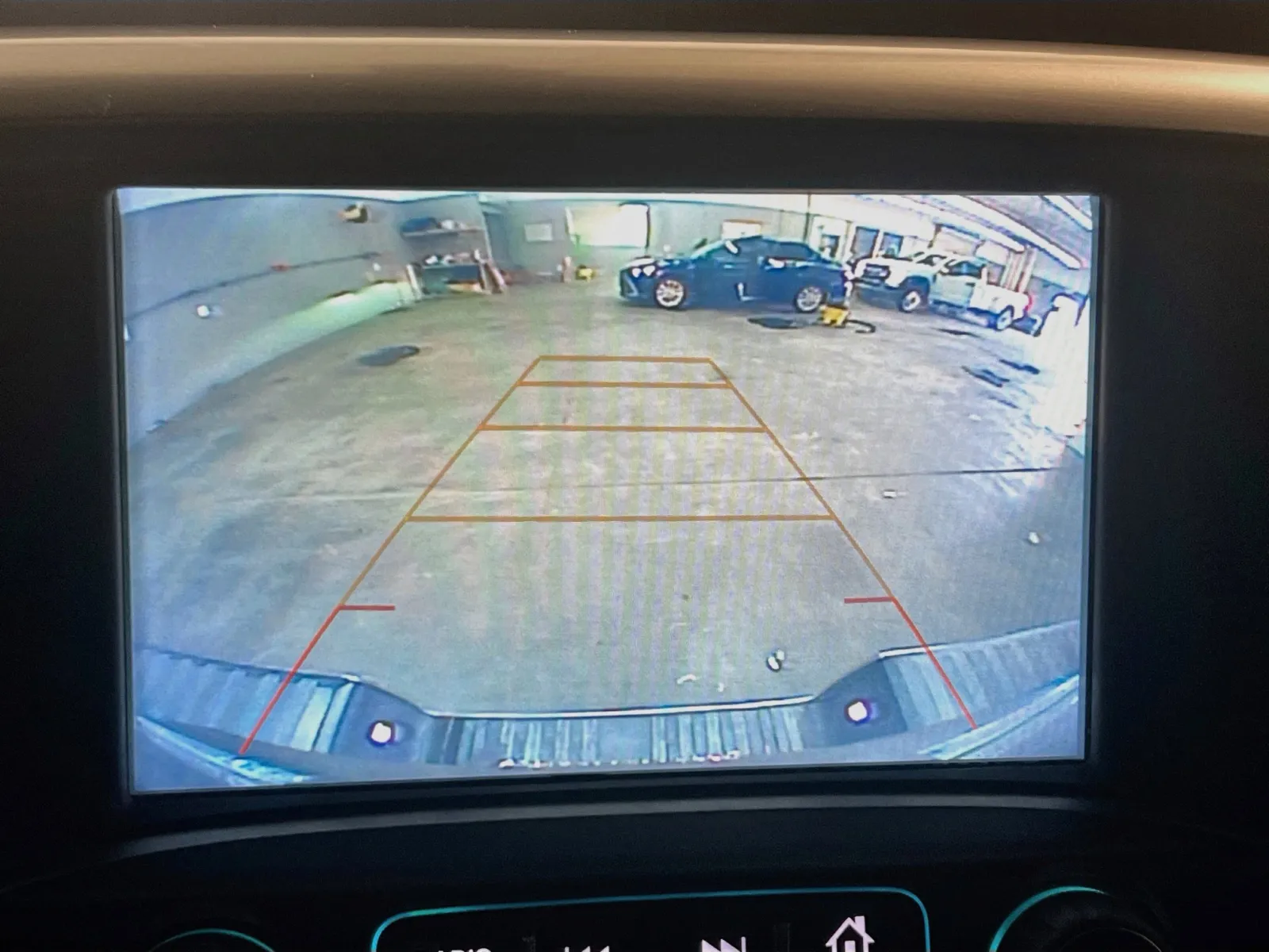 Chevrolet Silverado photo 9