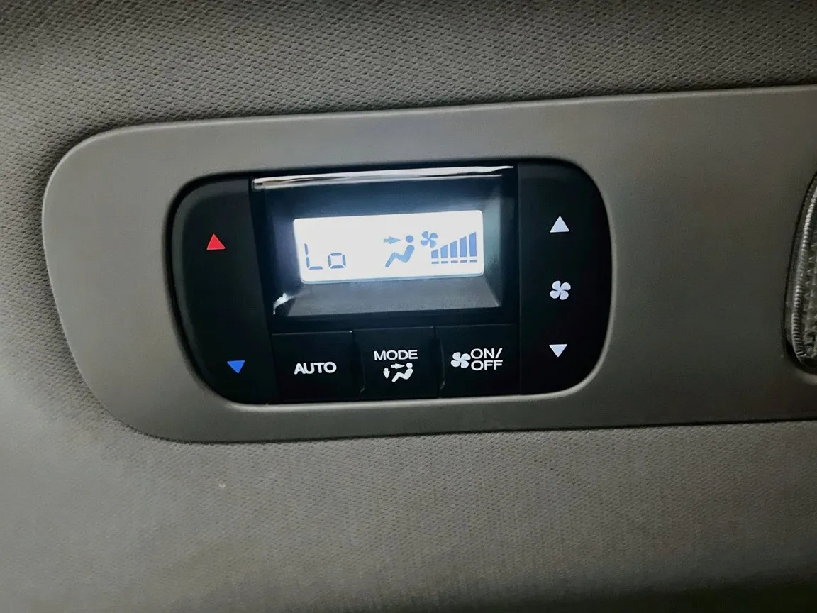 2022 Honda Odyssey Touring - Photo 20