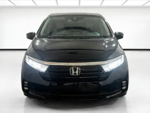 Photos of 2022 Honda Odyssey Touring for sale in Chandler, AZ at STG Chandler