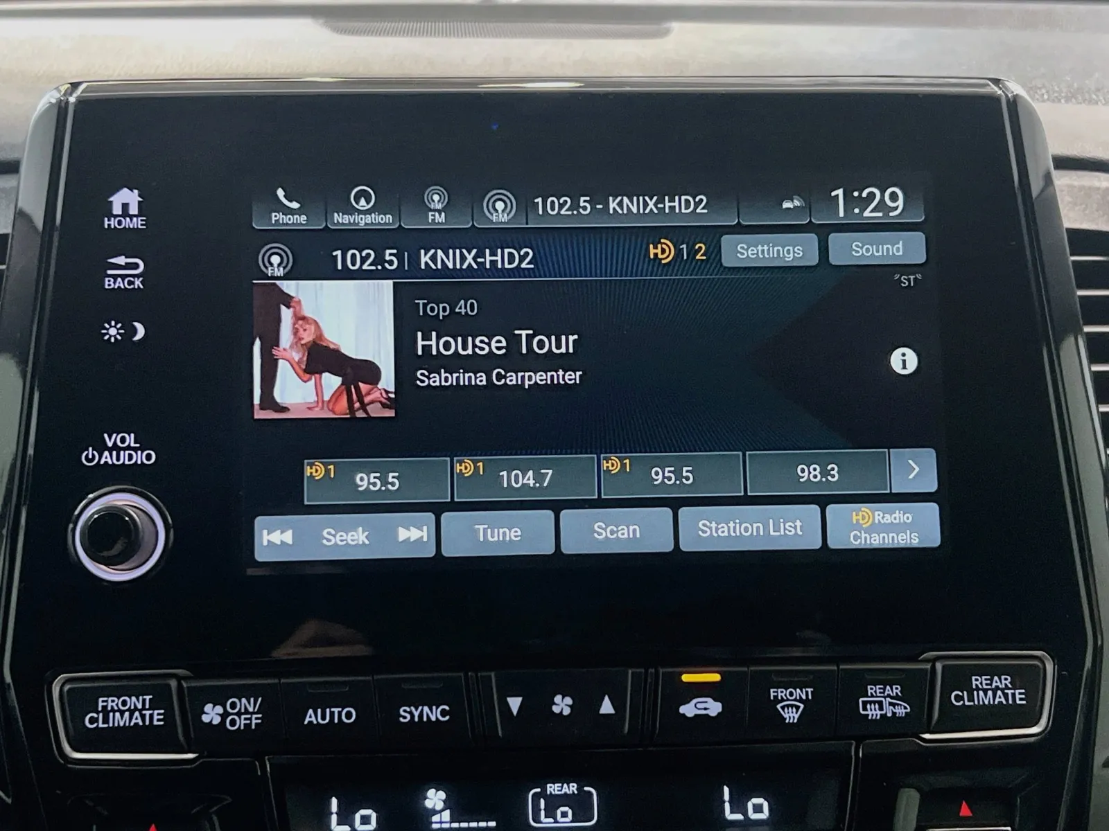 2022 Honda Odyssey Touring - Photo 11