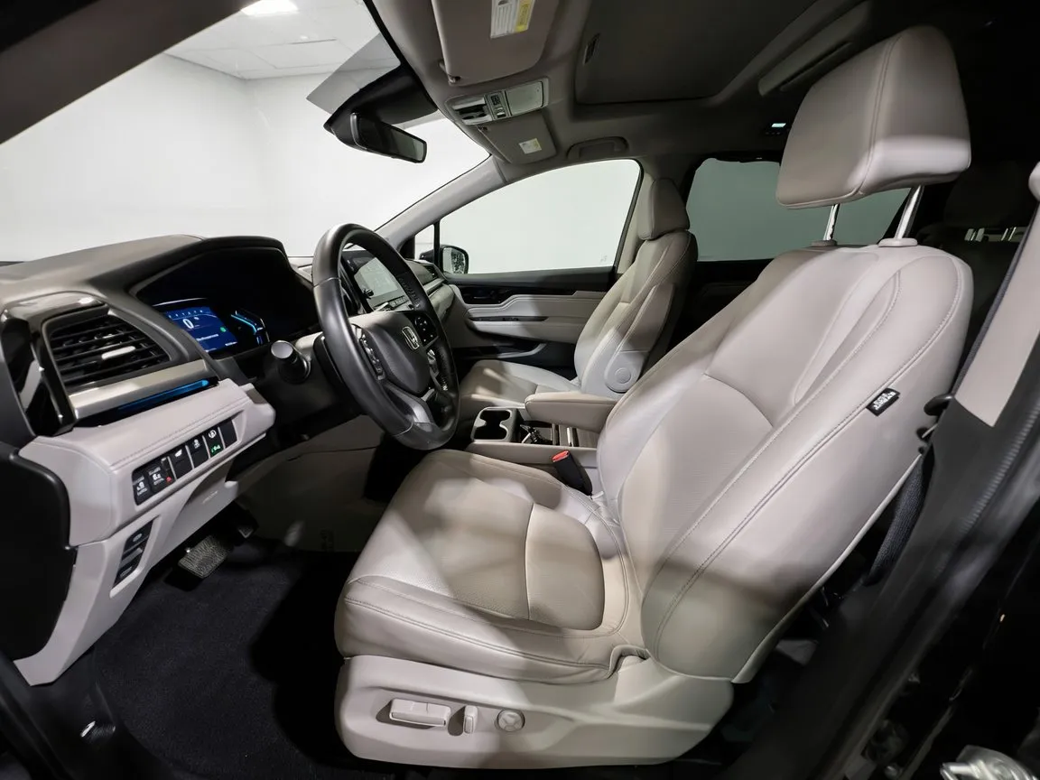 2022 Honda Odyssey Touring - Photo 15
