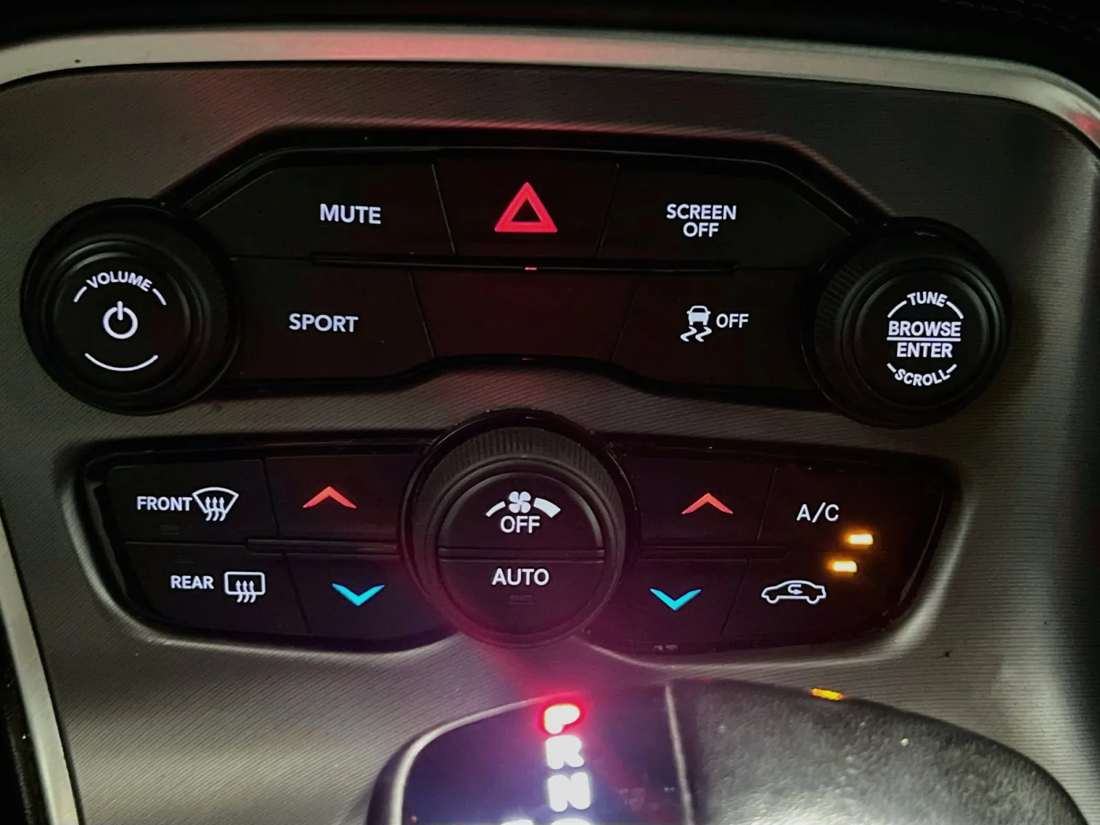 2020 Dodge Challenger SXT - Photo 11