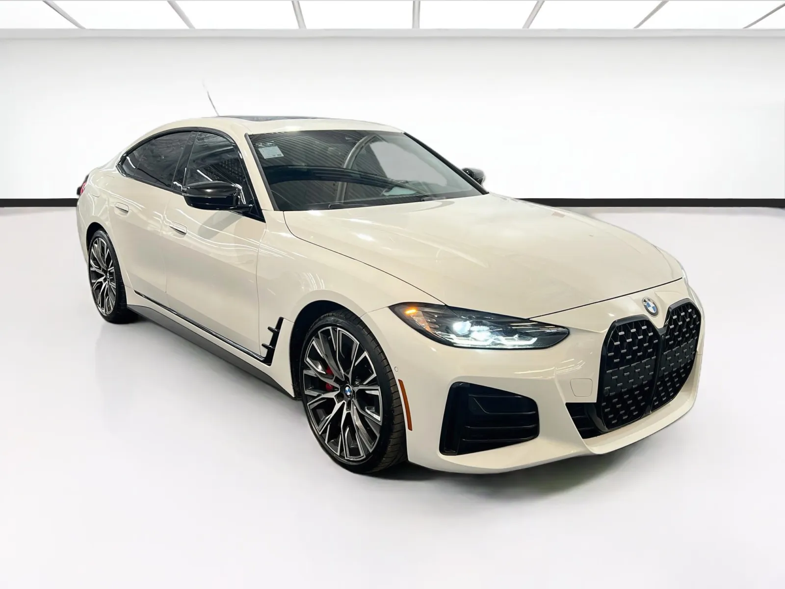 BMW 4 Series photo 3