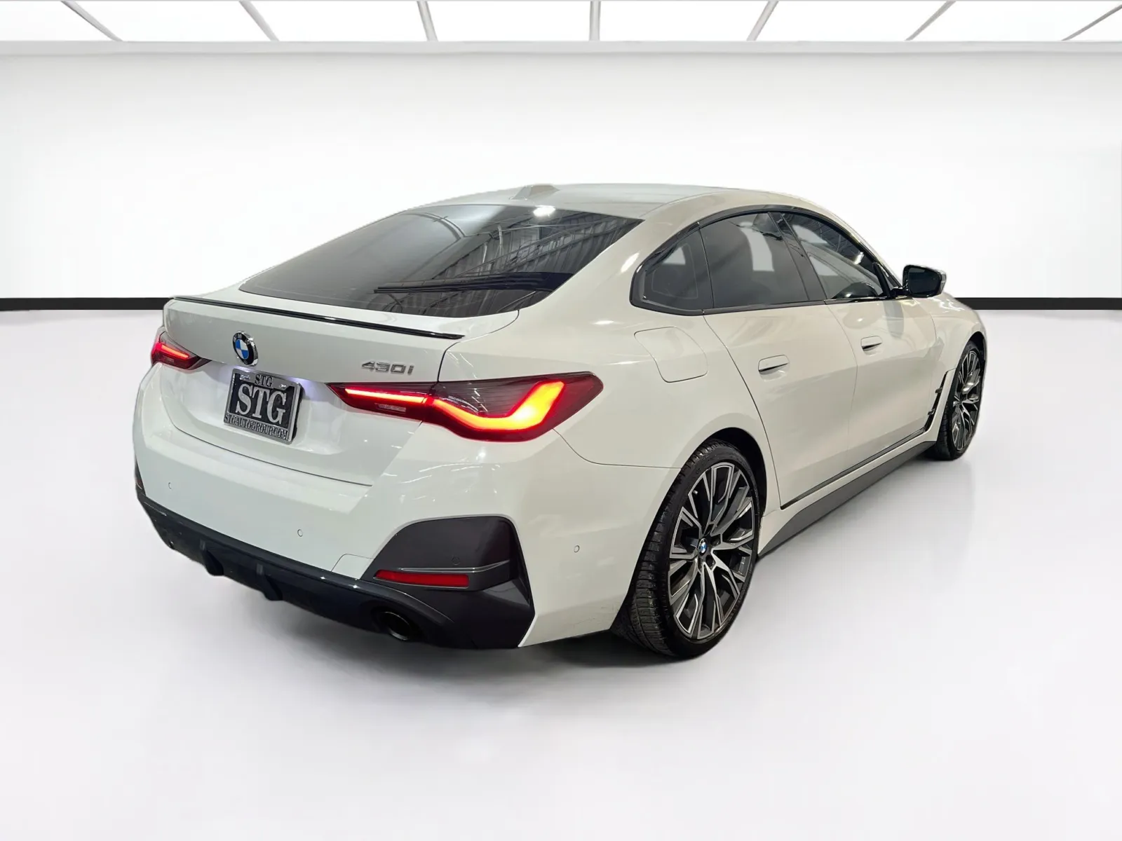 BMW 4 Series photo 4