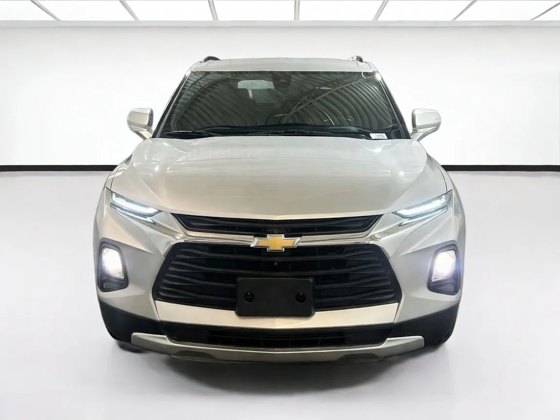 Chevrolet Blazer photo 2