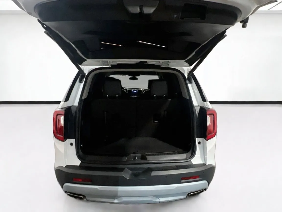 GMC Acadia photo 18