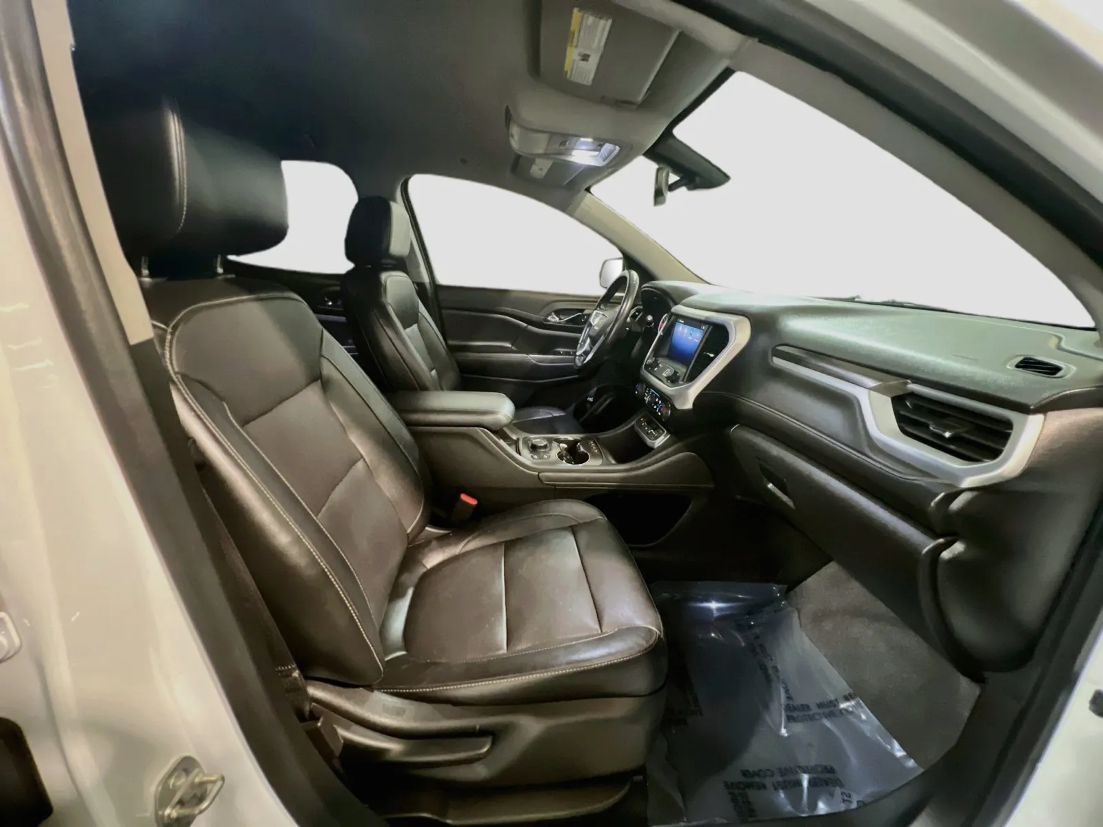 GMC Acadia photo 20