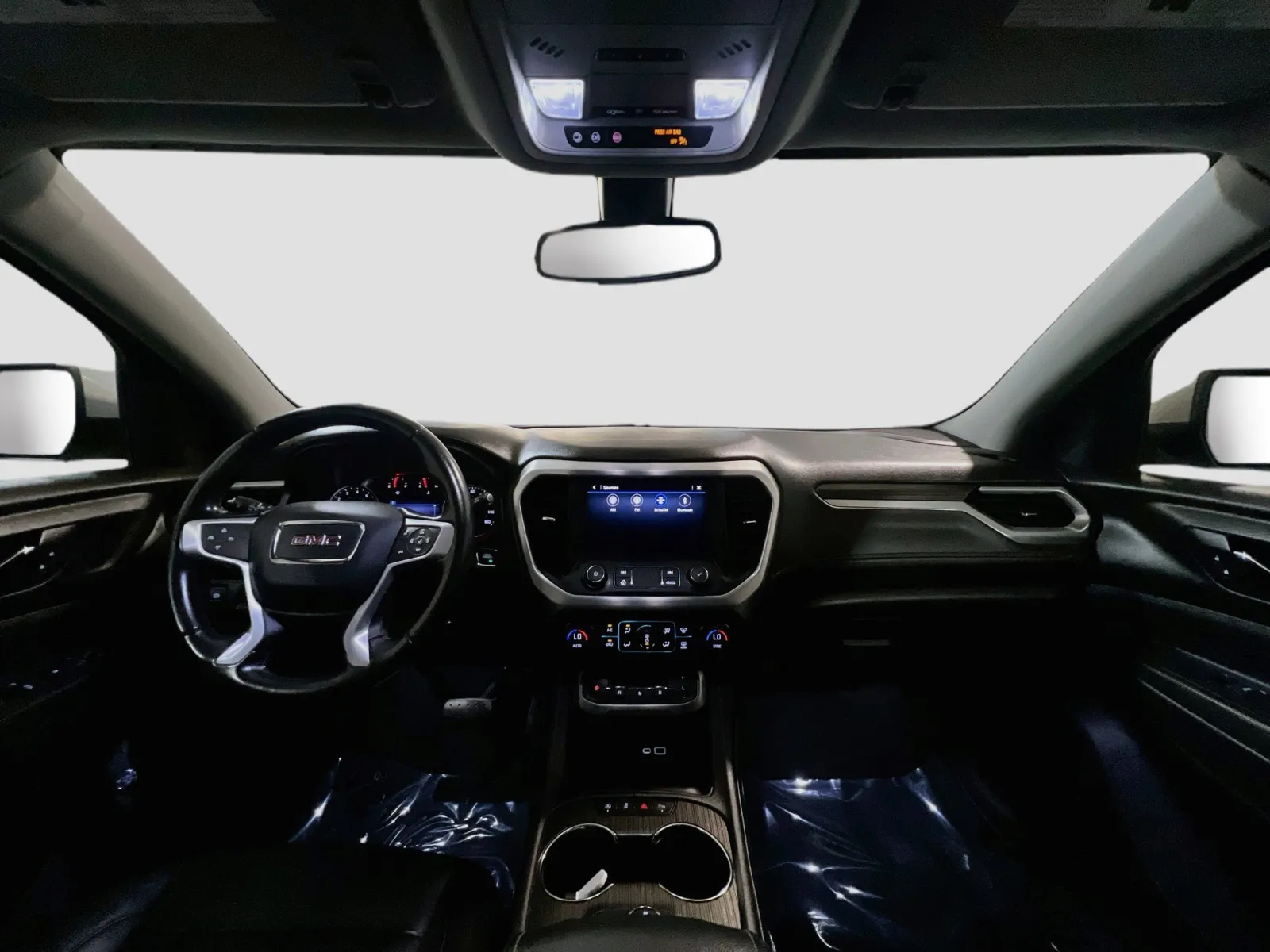 GMC Acadia photo 15