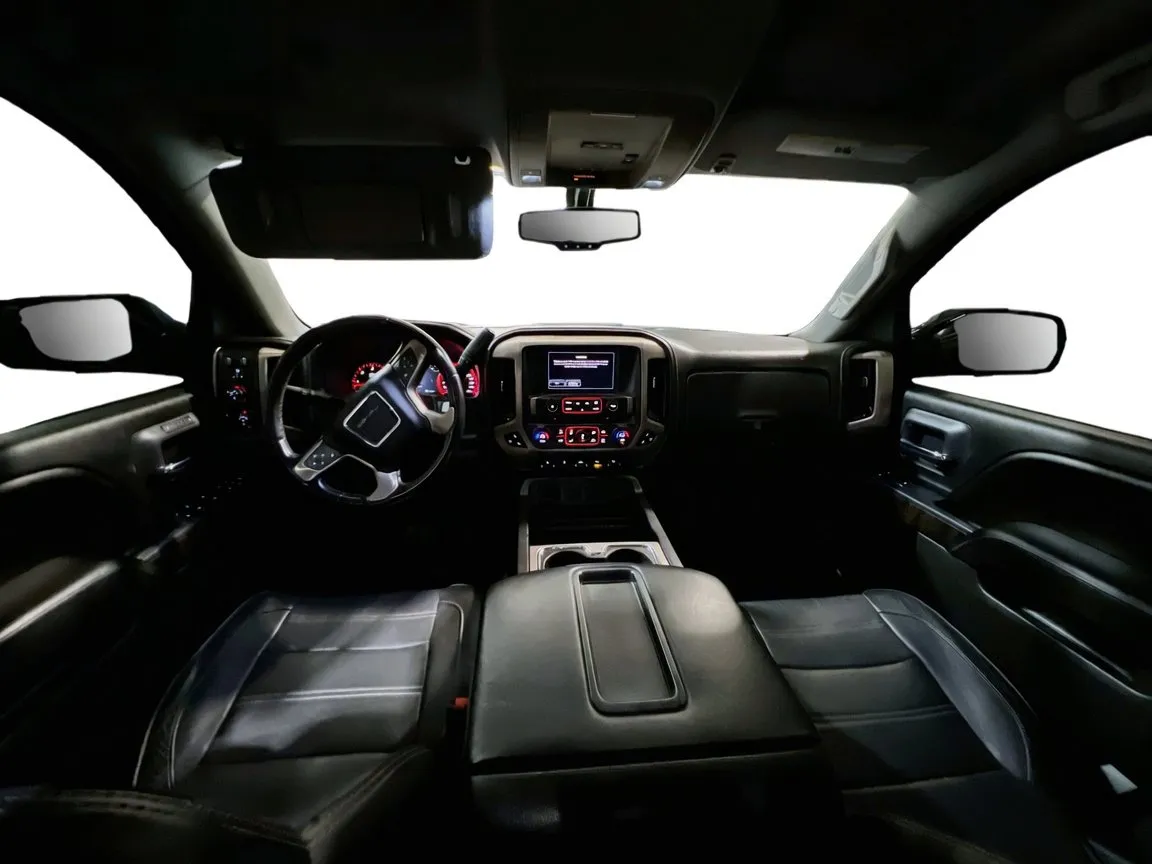 GMC Sierra photo 15