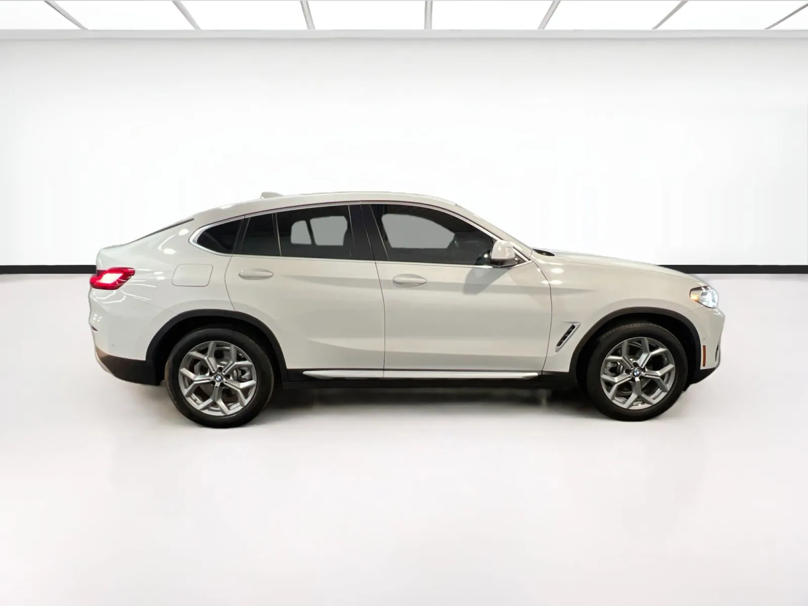 BMW X4 photo 25