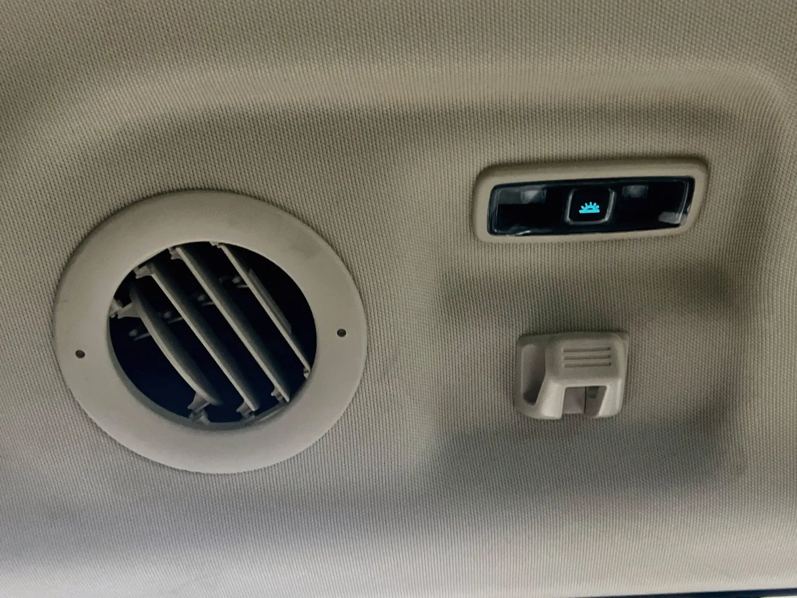 Ford Explorer photo 17
