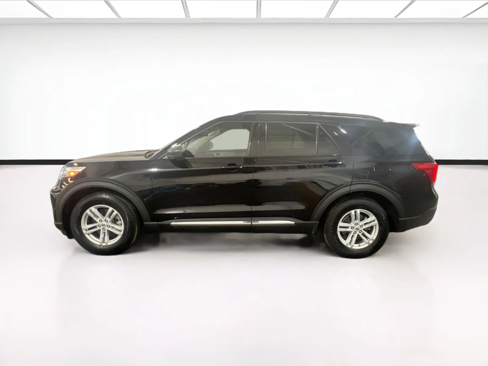 Ford Explorer photo 22