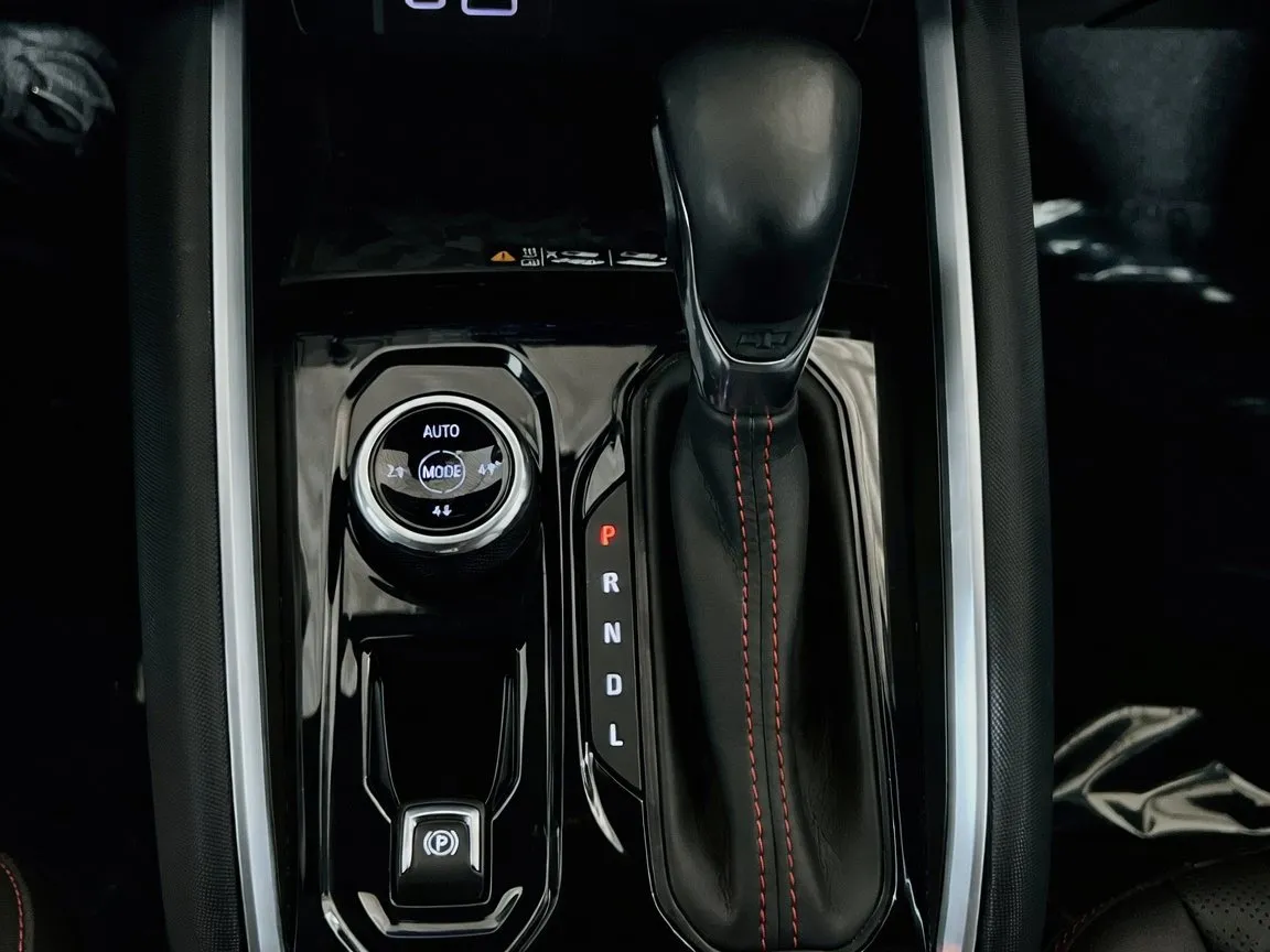 2023 Chevrolet Colorado Z71 - Photo 13