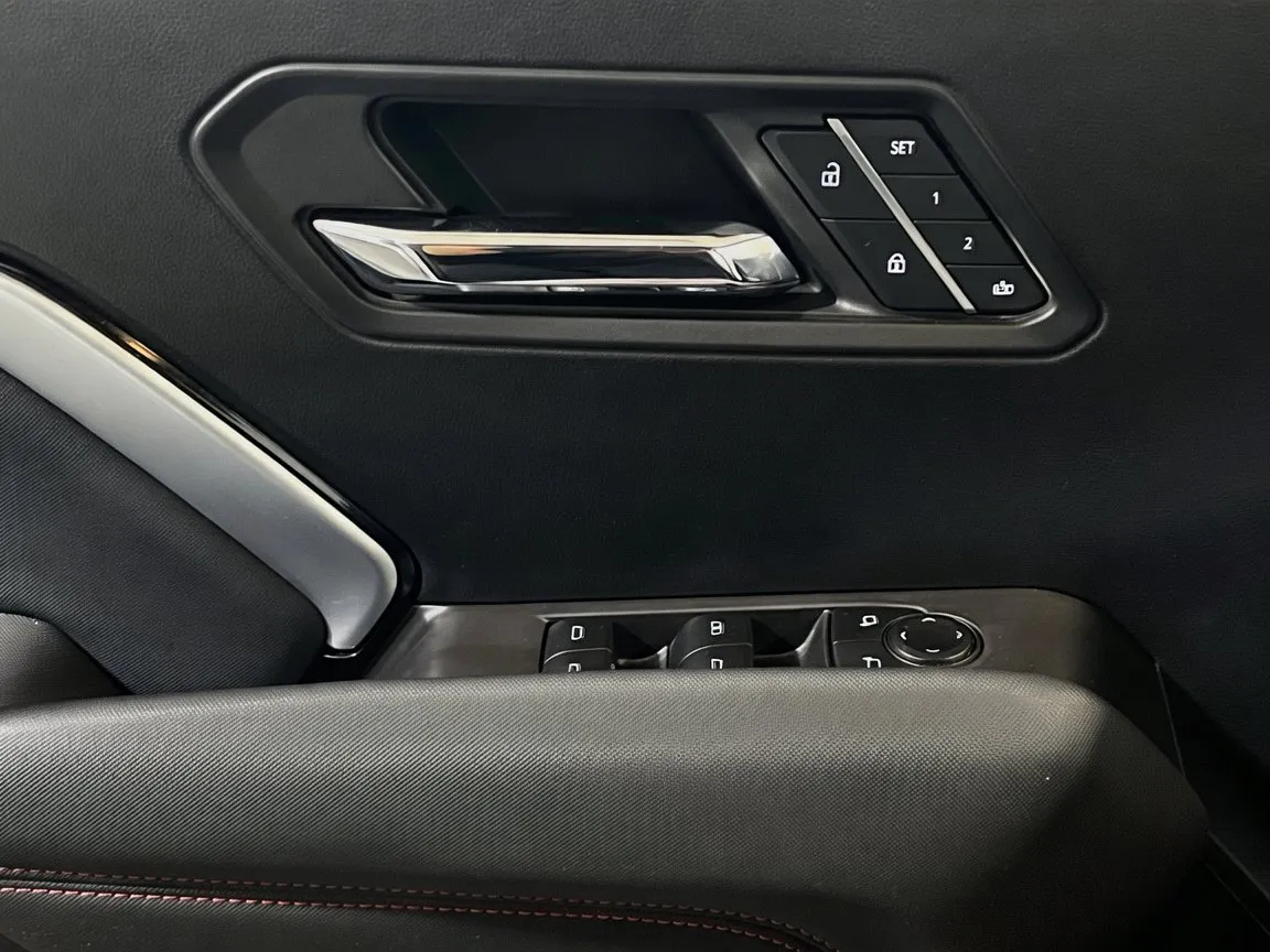 2023 Chevrolet Colorado Z71 - Photo 14