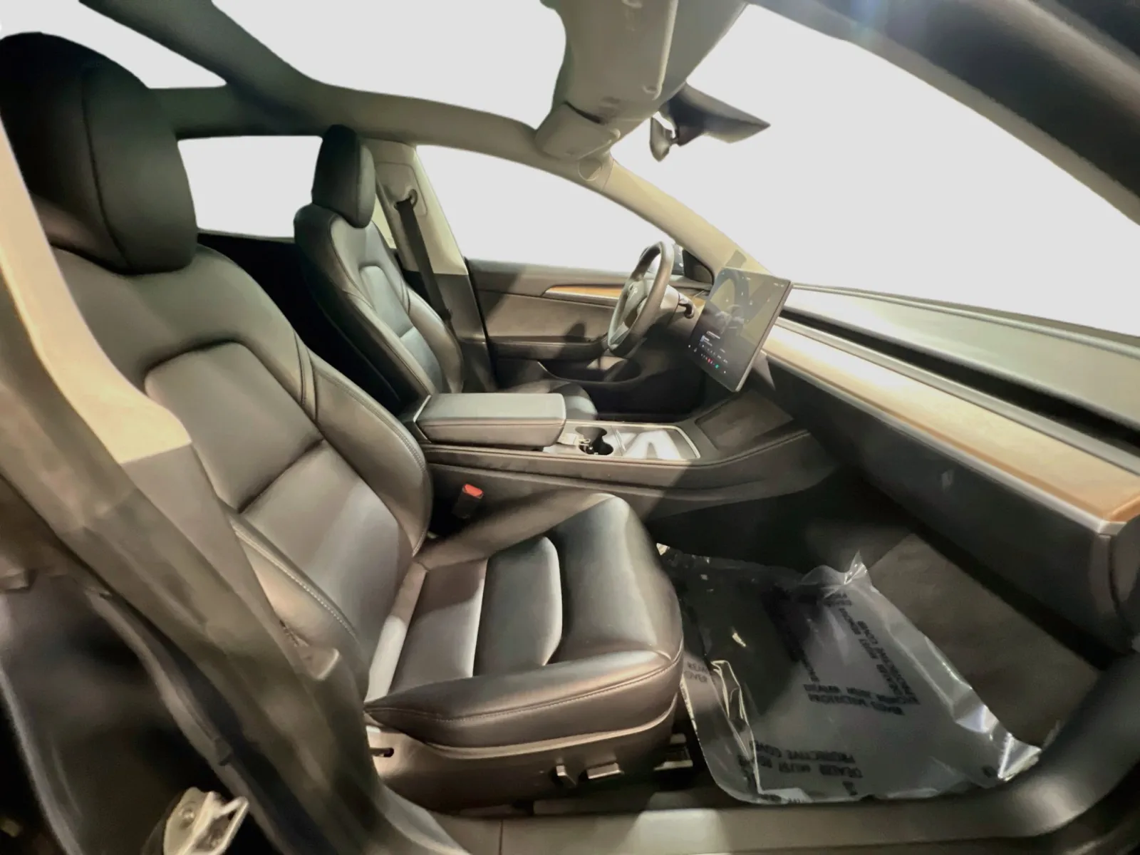 Tesla Model 3 photo 21