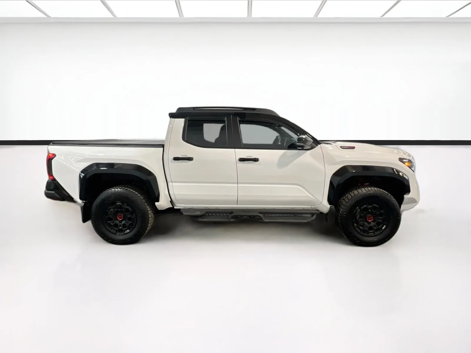 2025 Toyota Tacoma TRD Pro - Photo 23