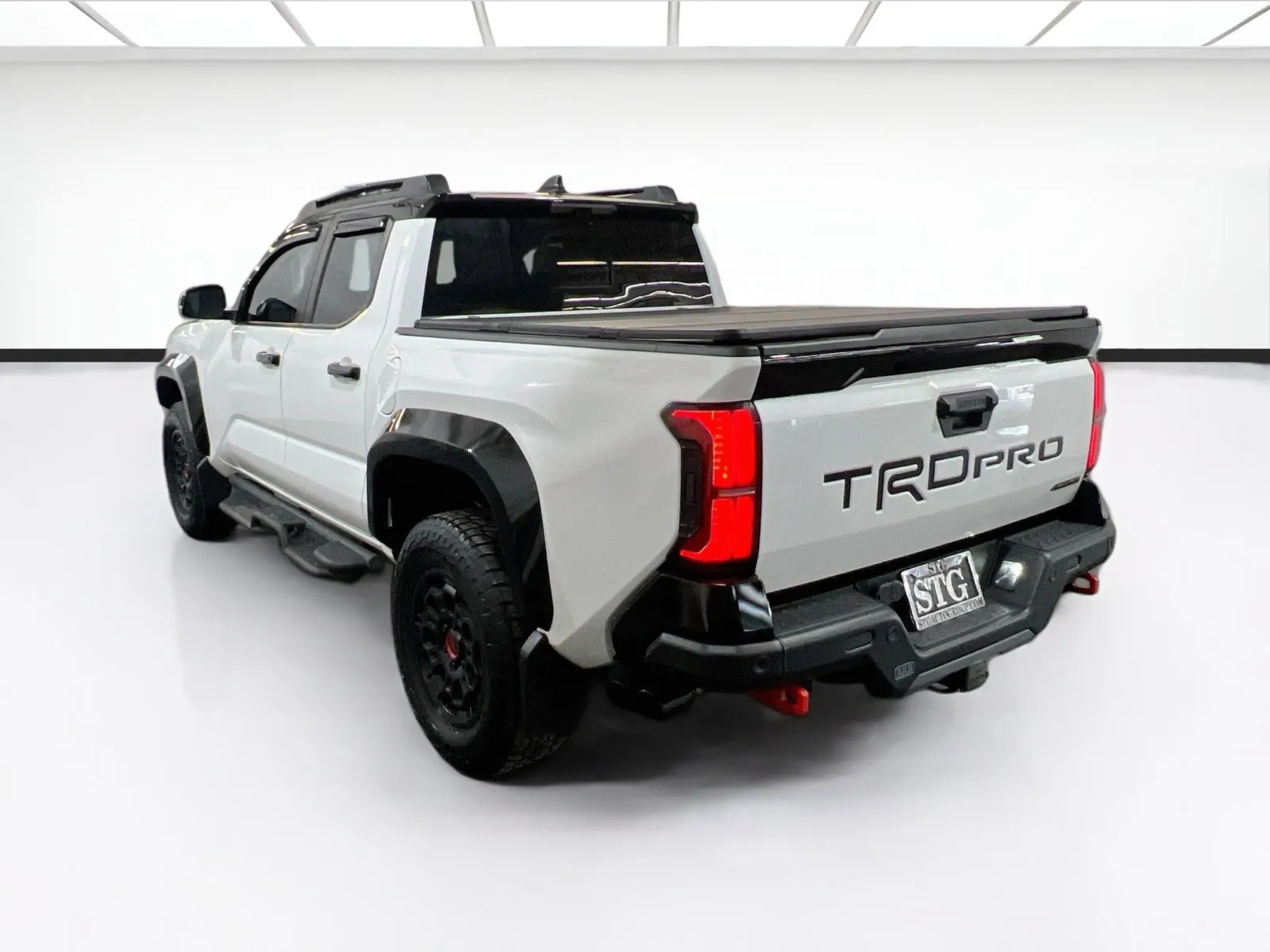 2025 Toyota Tacoma TRD Pro - Photo 6