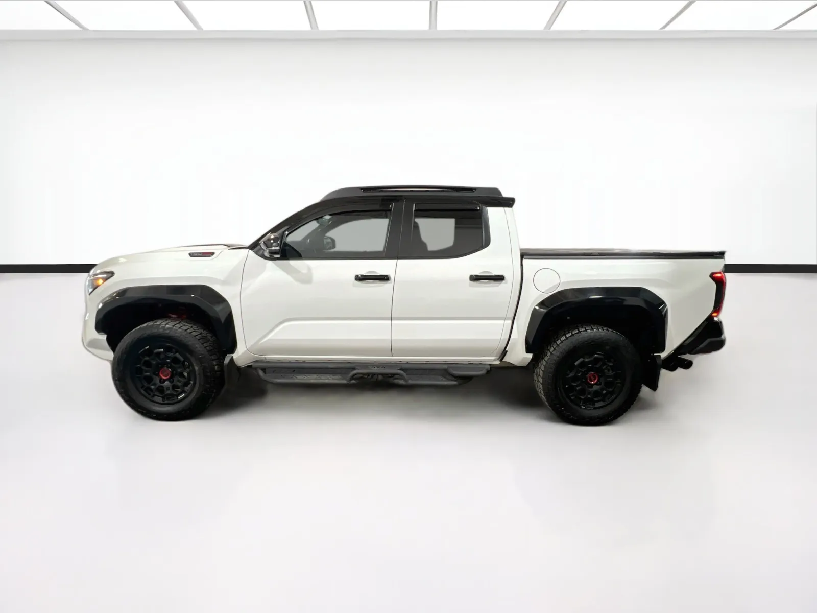 2025 Toyota Tacoma TRD Pro - Photo 22