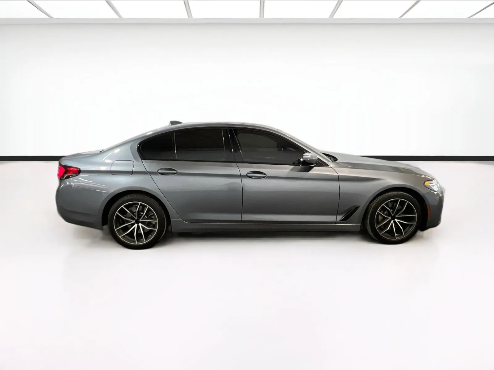 BMW 5 Series photo 25