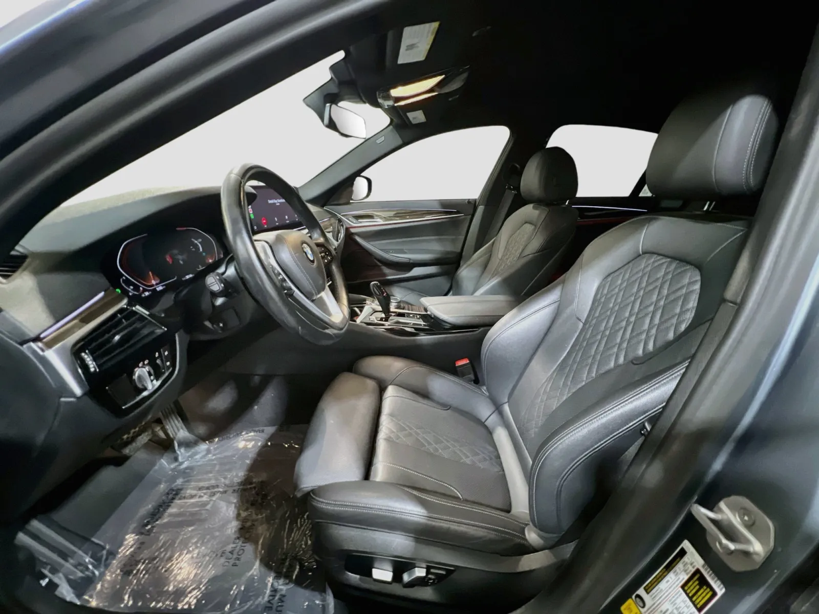 BMW 5 Series photo 15