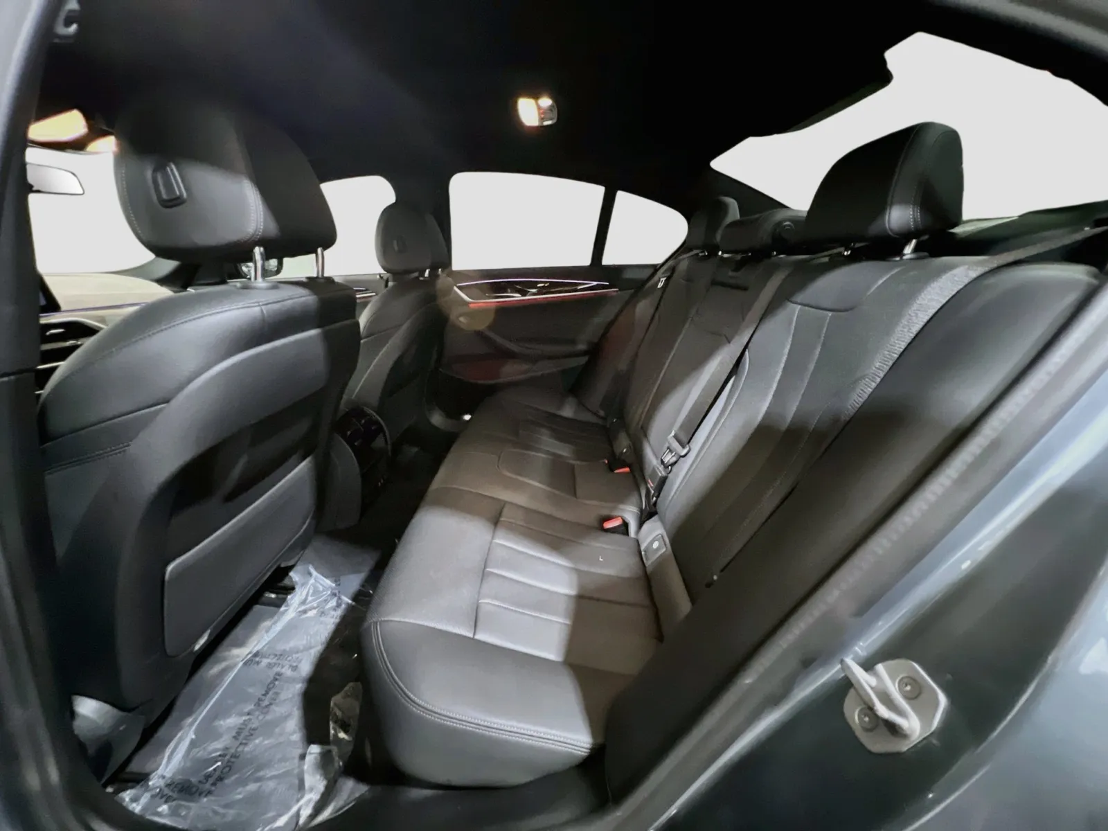 BMW 5 Series photo 18
