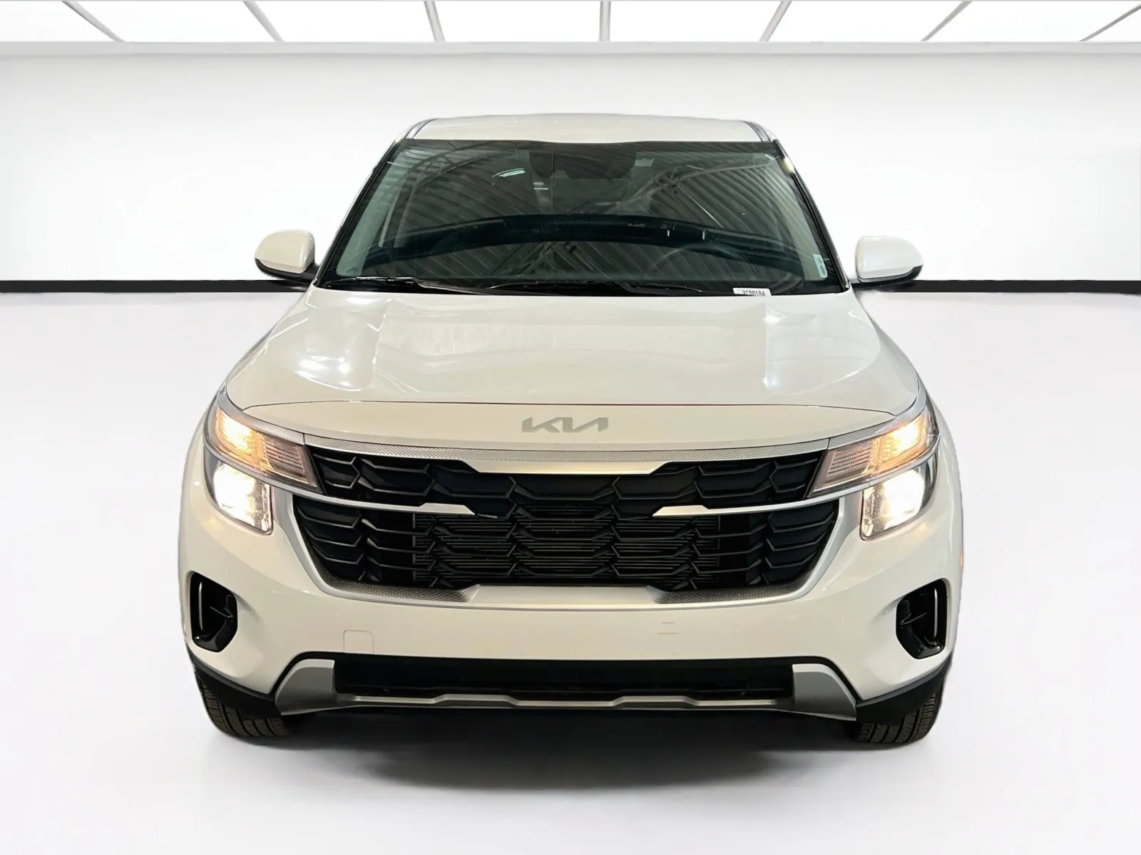 Kia Seltos photo 2