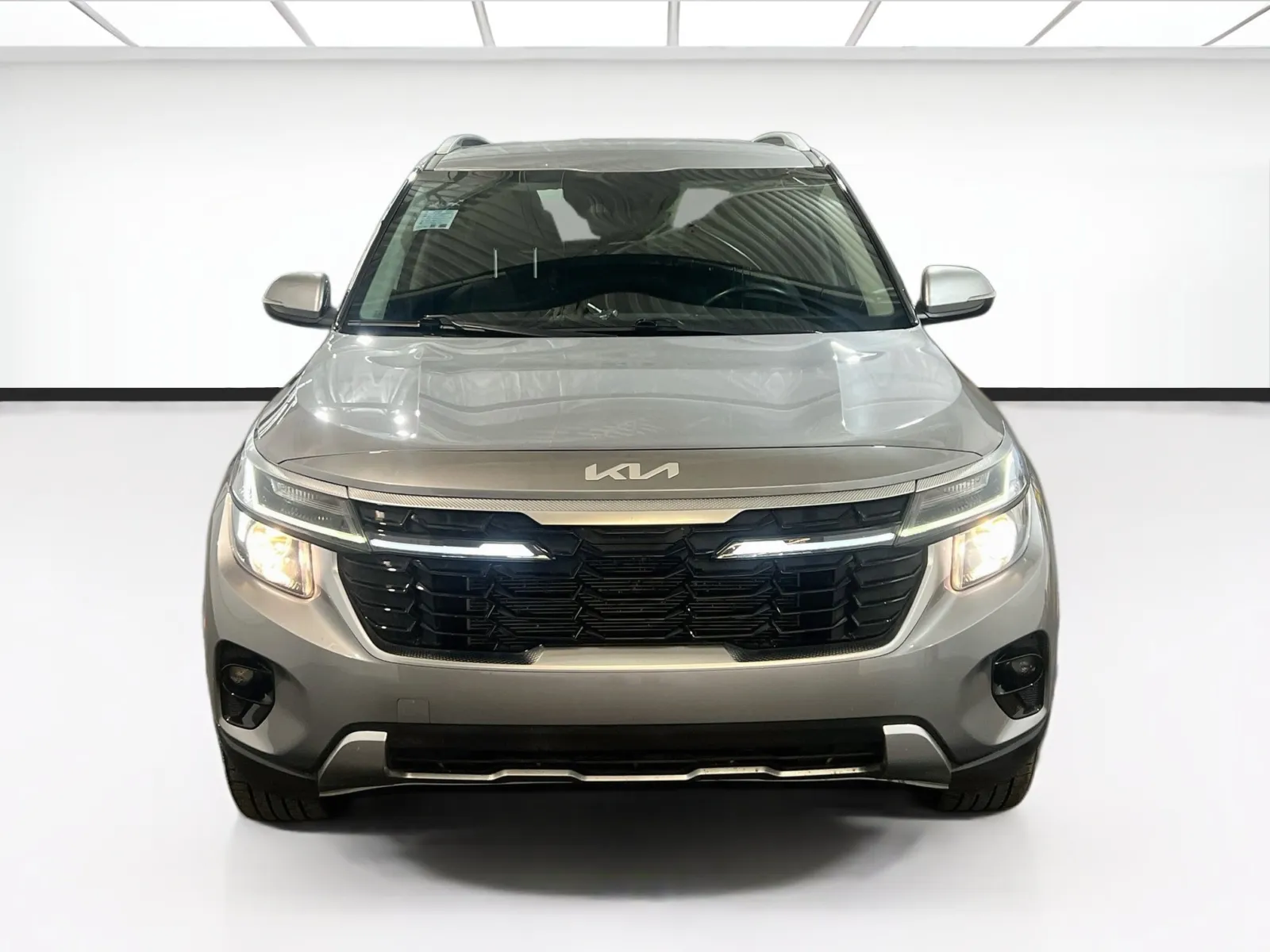 Kia Seltos photo 2