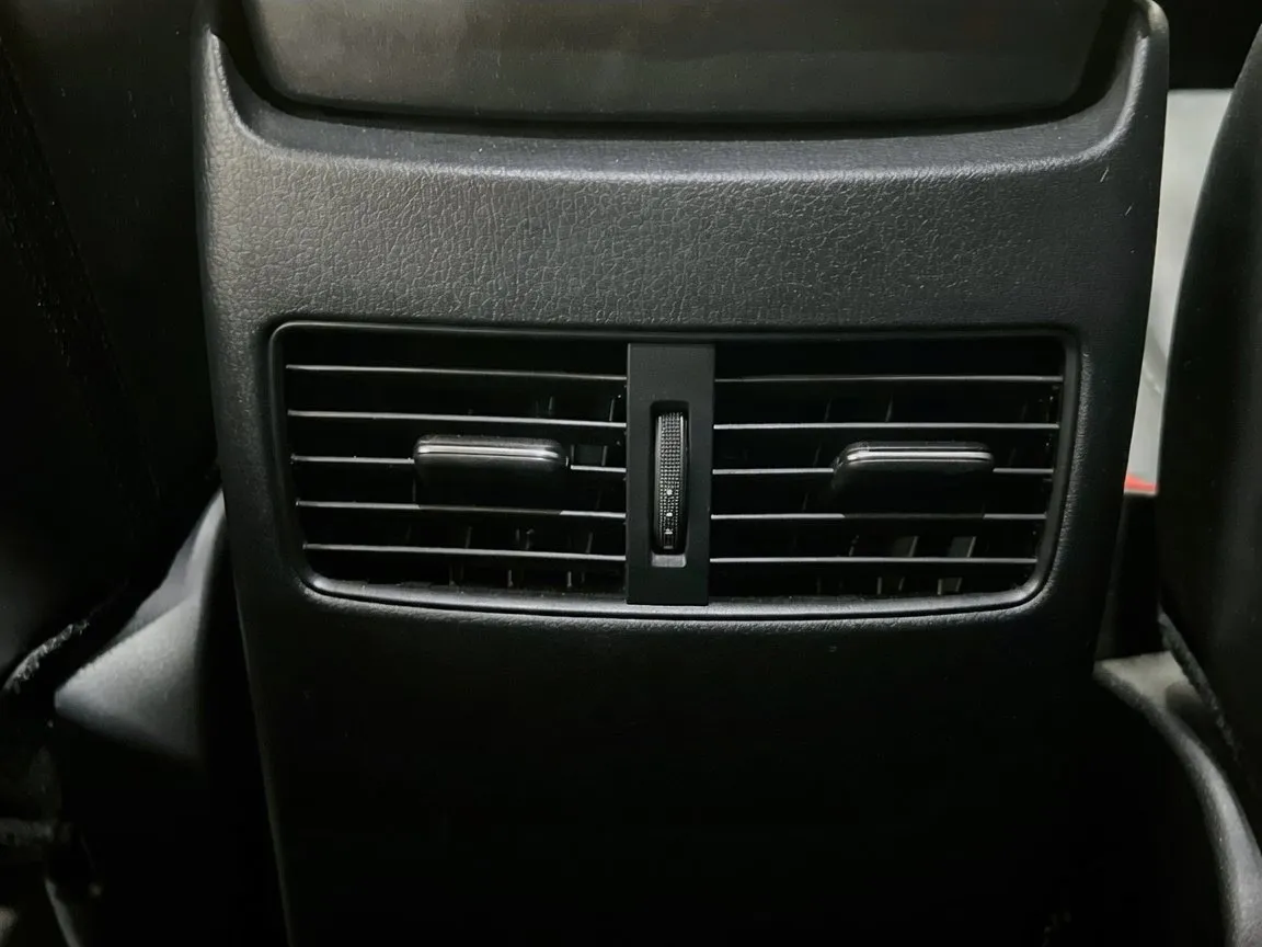 Mazda CX-30 photo 17