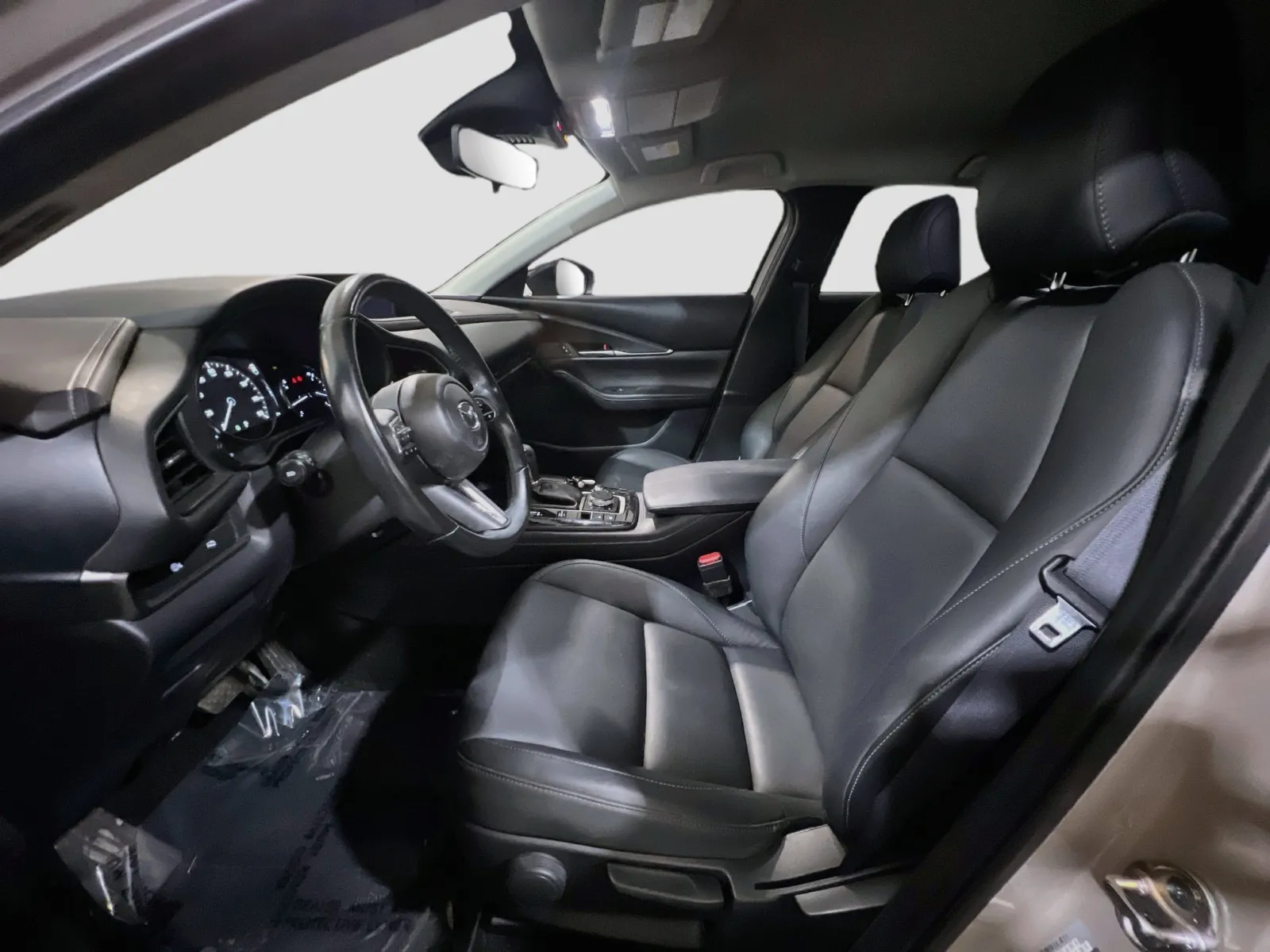 Mazda CX-30 photo 14