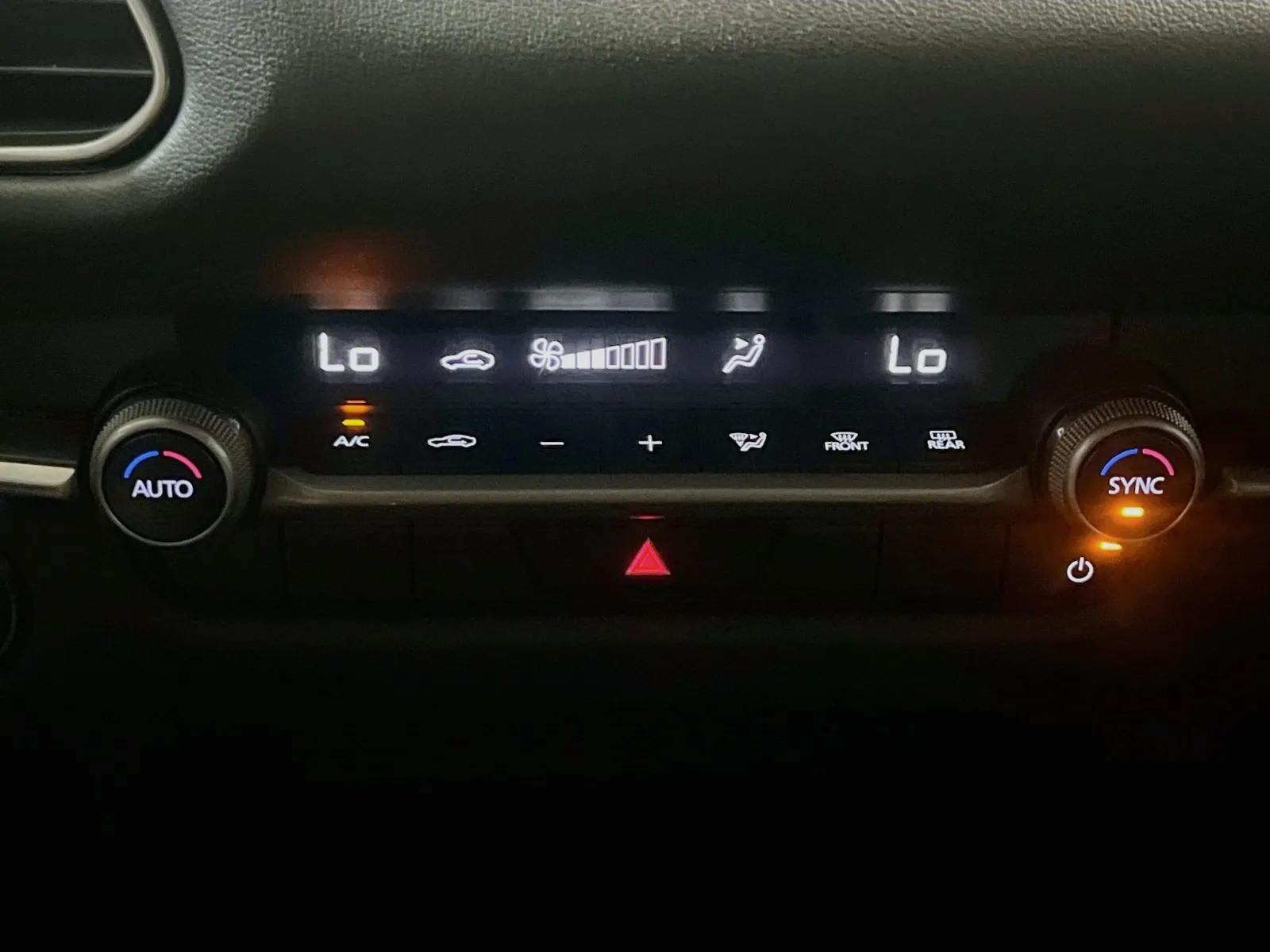 Mazda CX-30 photo 11