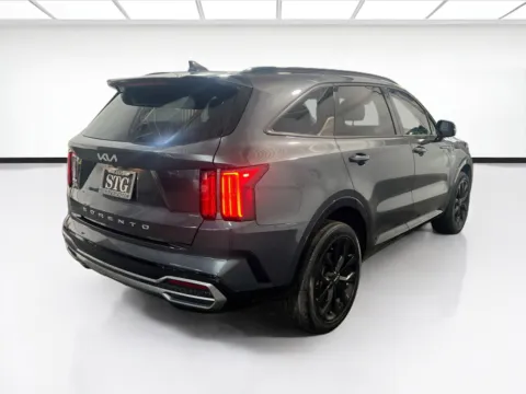 More photos of 2022 Kia Sorento SX at STG Chandler, AZ