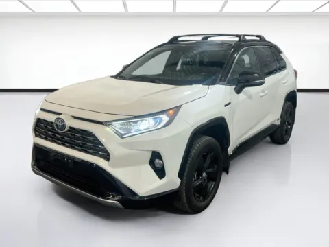 White 2019 Toyota RAV4 Hybrid XSE for sale in Chandler, AZ