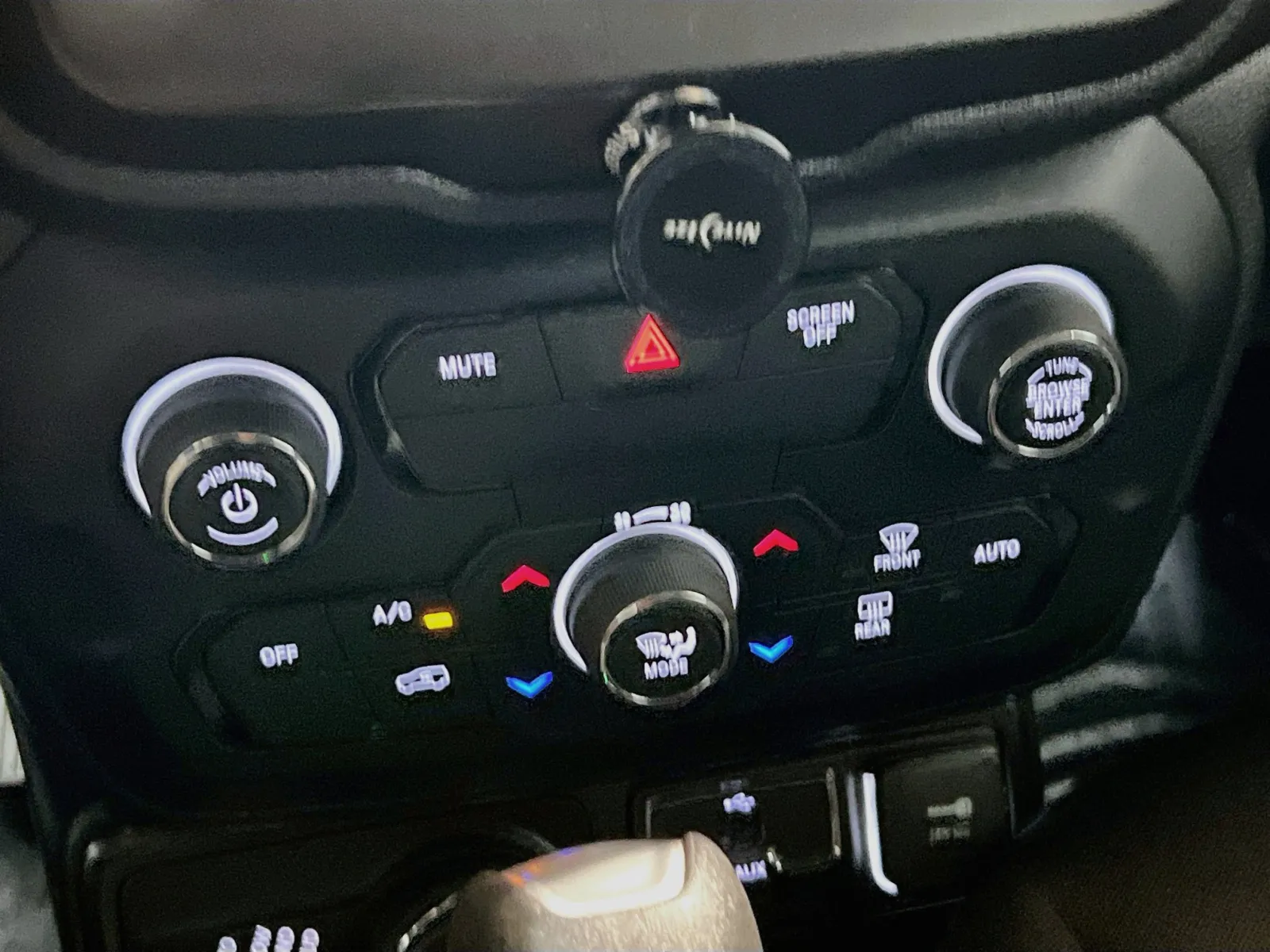 Jeep Renegade photo 9
