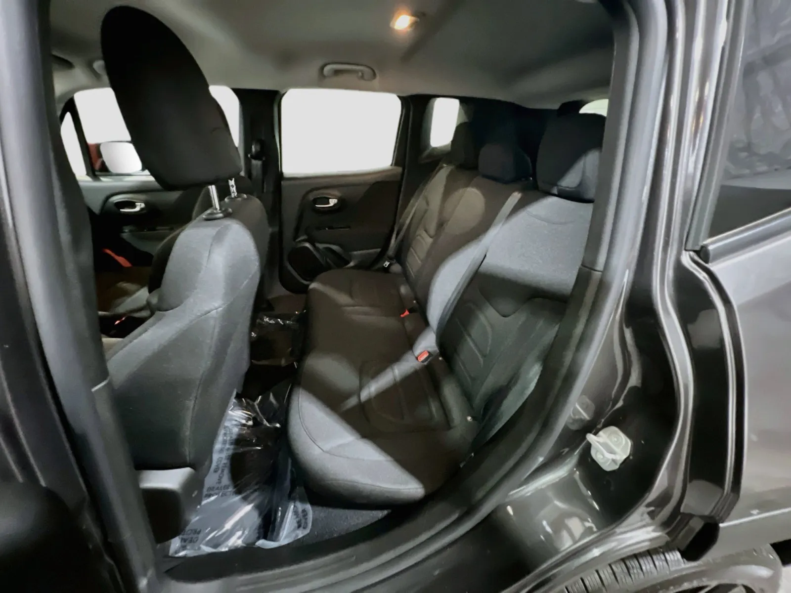 Jeep Renegade photo 14