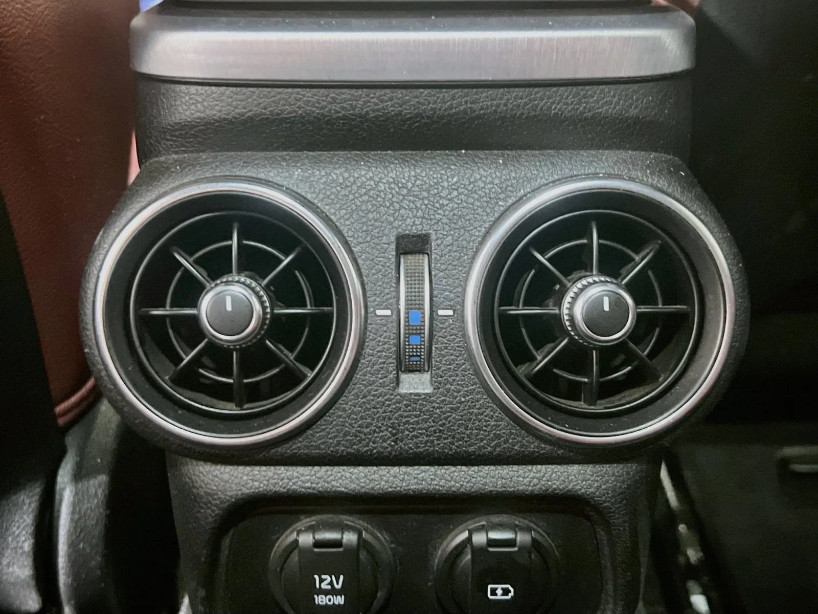 Kia Stinger photo 19
