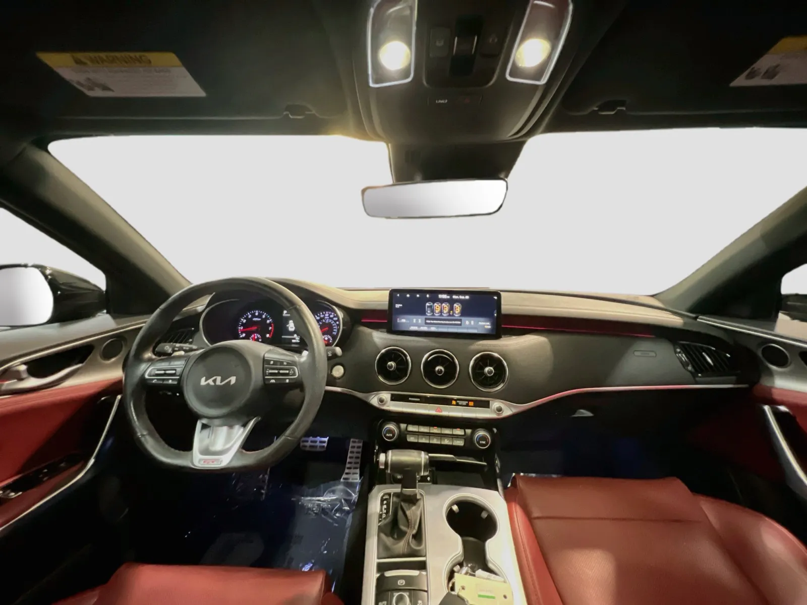 Kia Stinger photo 17