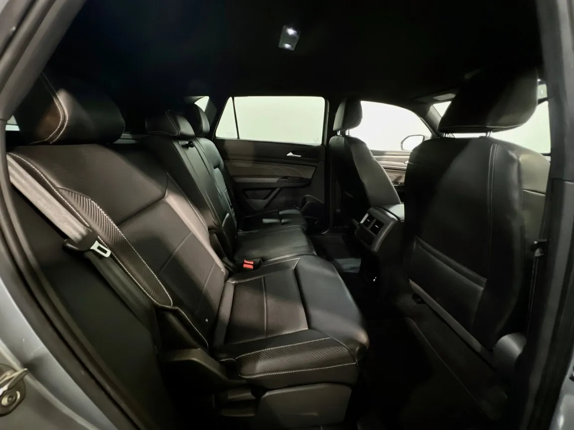 Volkswagen Atlas Cross Sport photo 19
