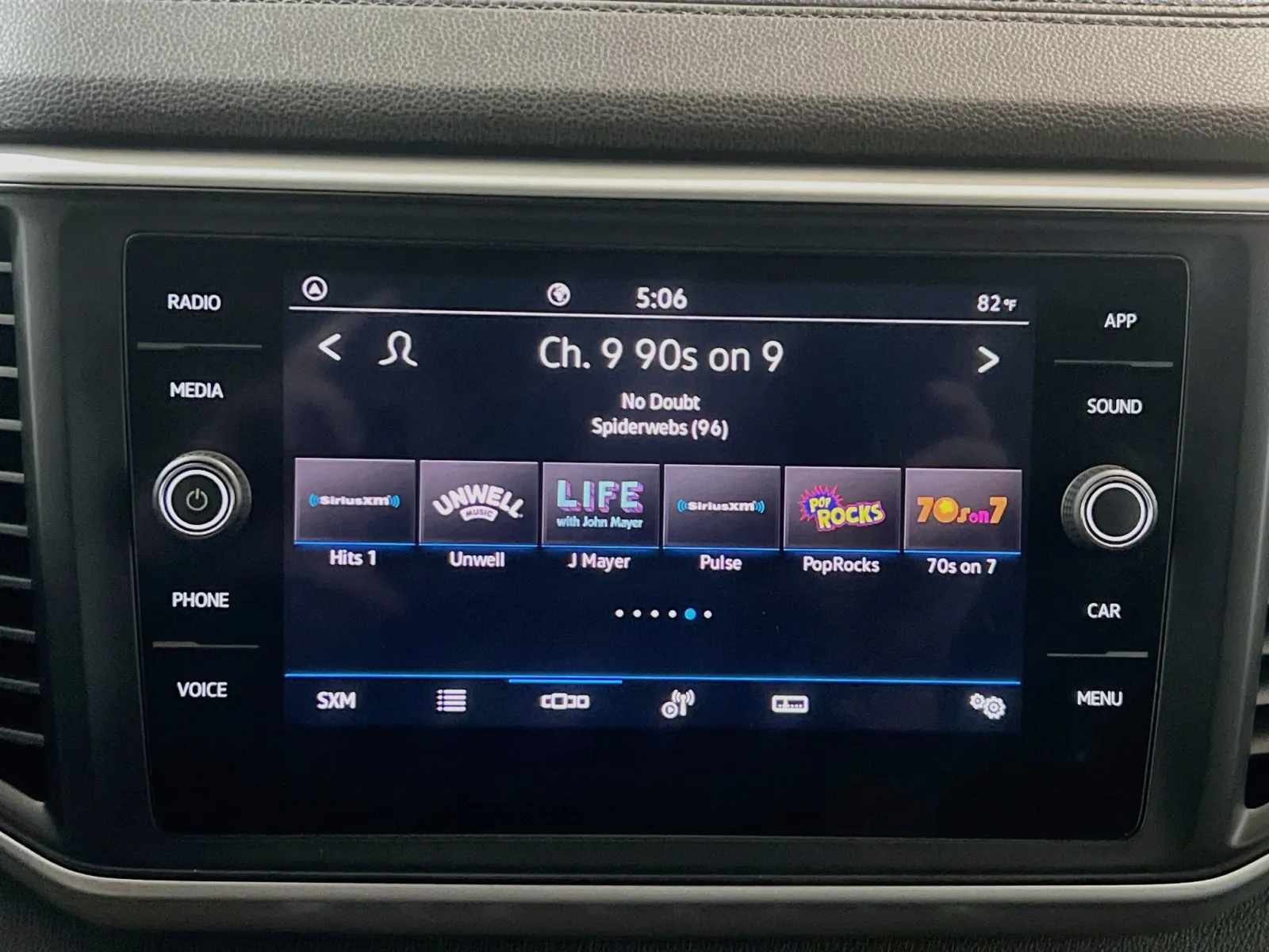 Volkswagen Atlas Cross Sport photo 10
