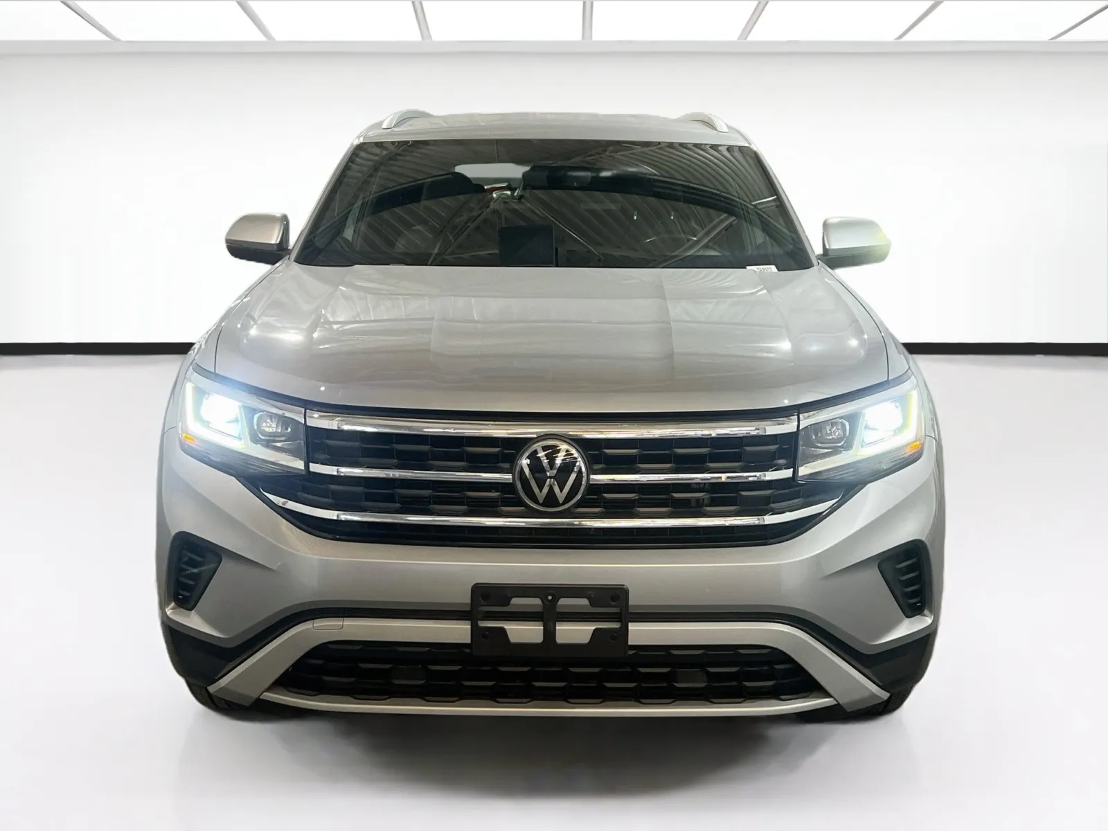 Volkswagen Atlas Cross Sport photo 2
