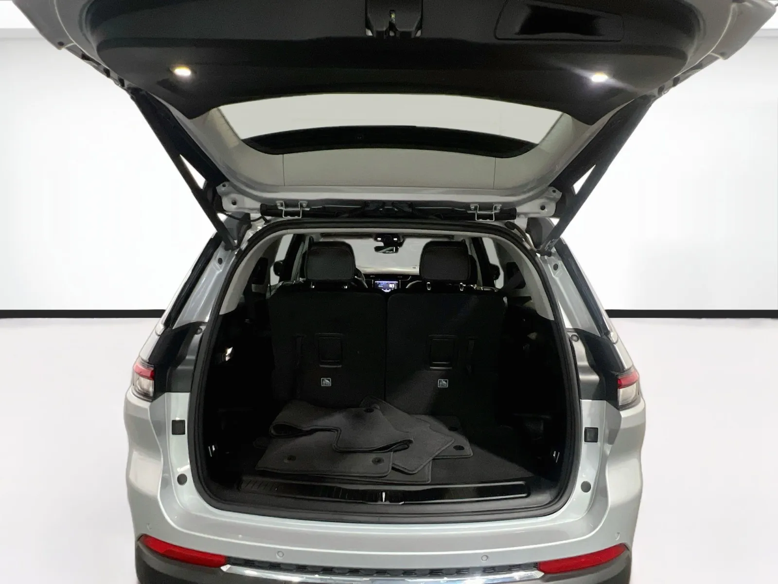 Jeep Grand Cherokee L photo 20