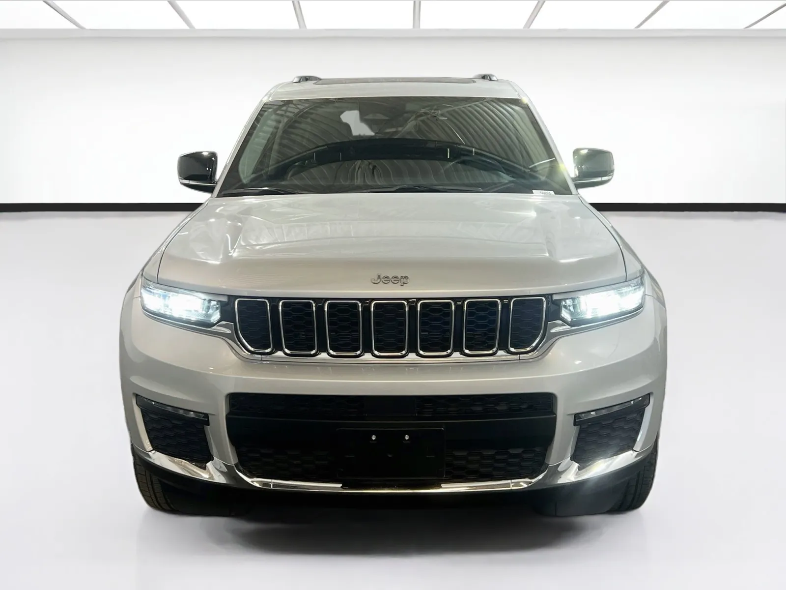 Jeep Grand Cherokee L photo 2