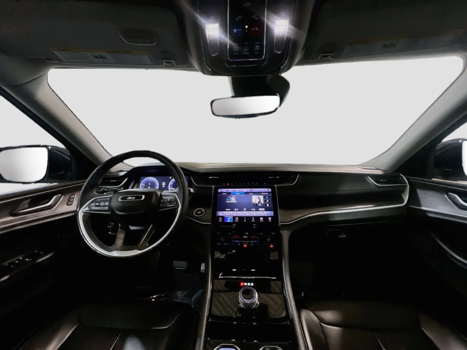 Jeep Grand Cherokee L photo 17