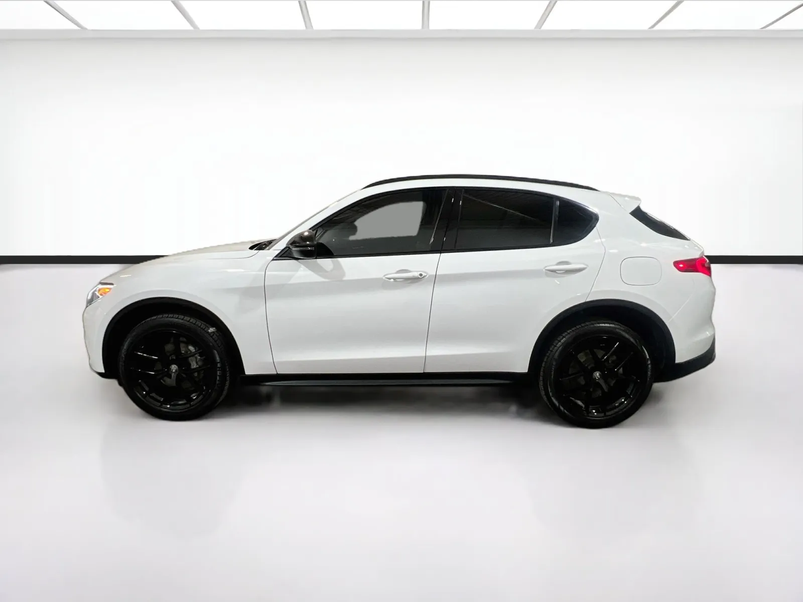 Alfa Romeo Stelvio photo 22