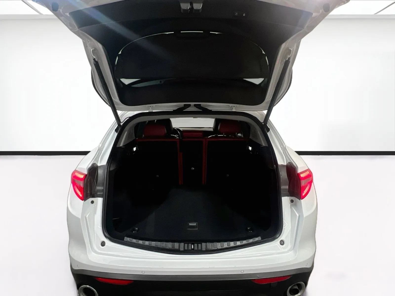 Alfa Romeo Stelvio photo 18