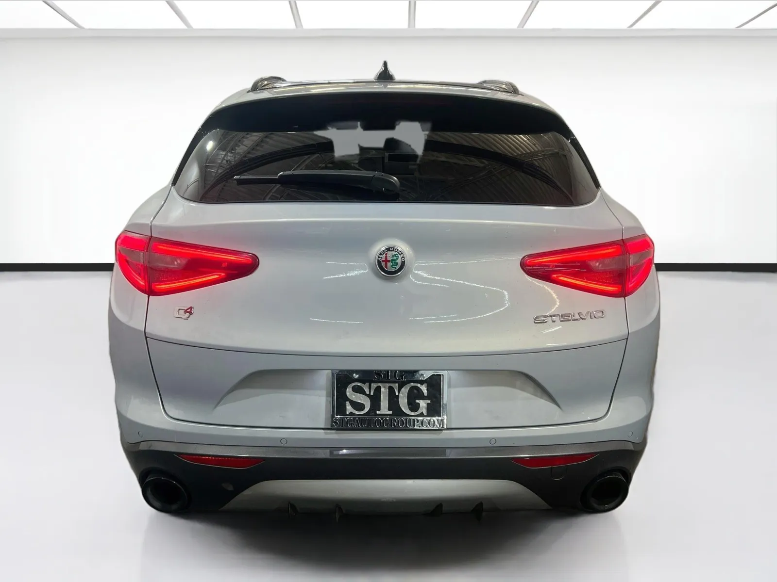 Alfa Romeo Stelvio photo 5