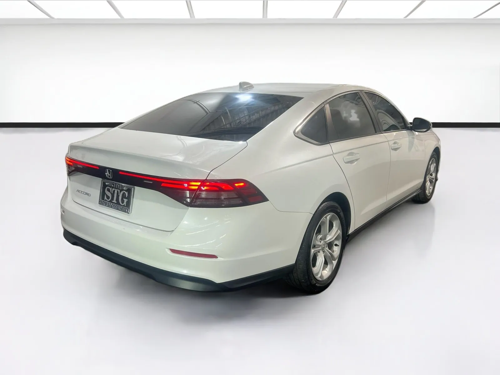 Honda Accord photo 4