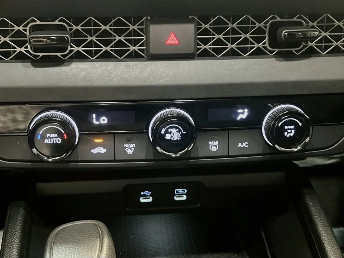 Honda Accord photo 11