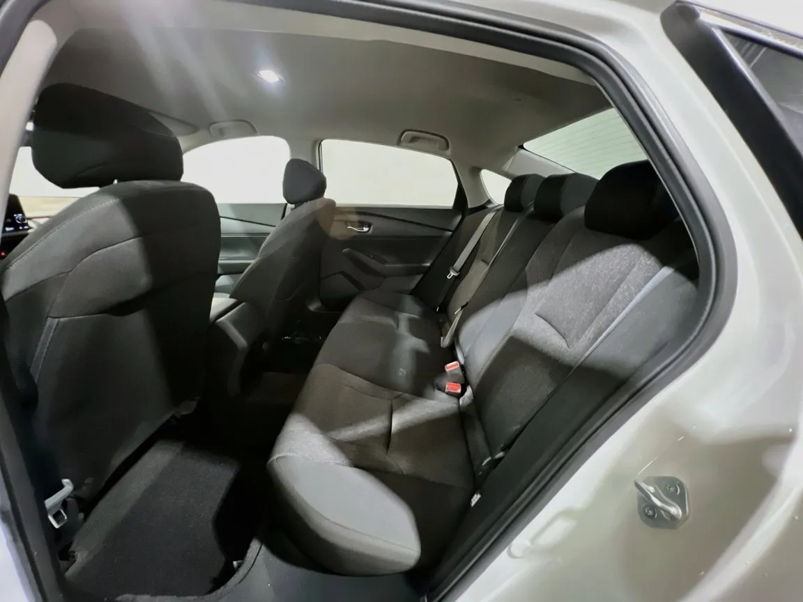Honda Accord photo 16