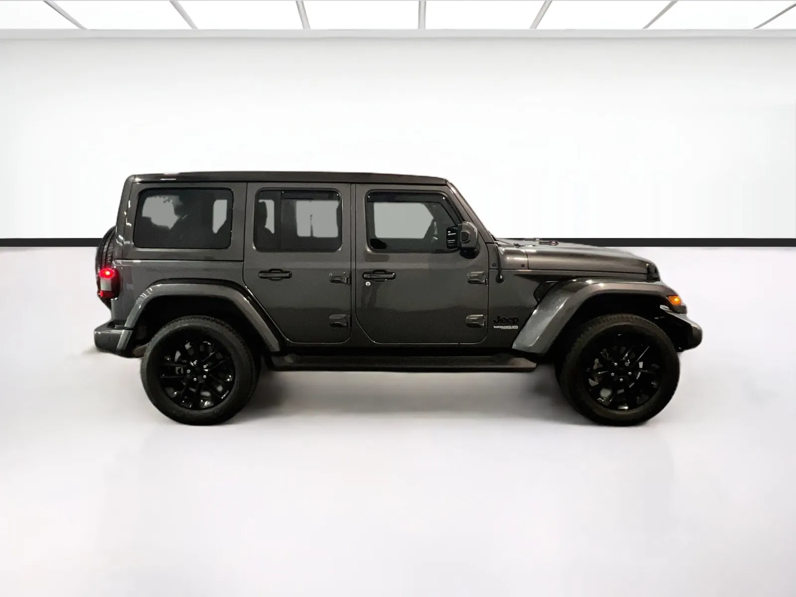 Jeep Wrangler photo 24