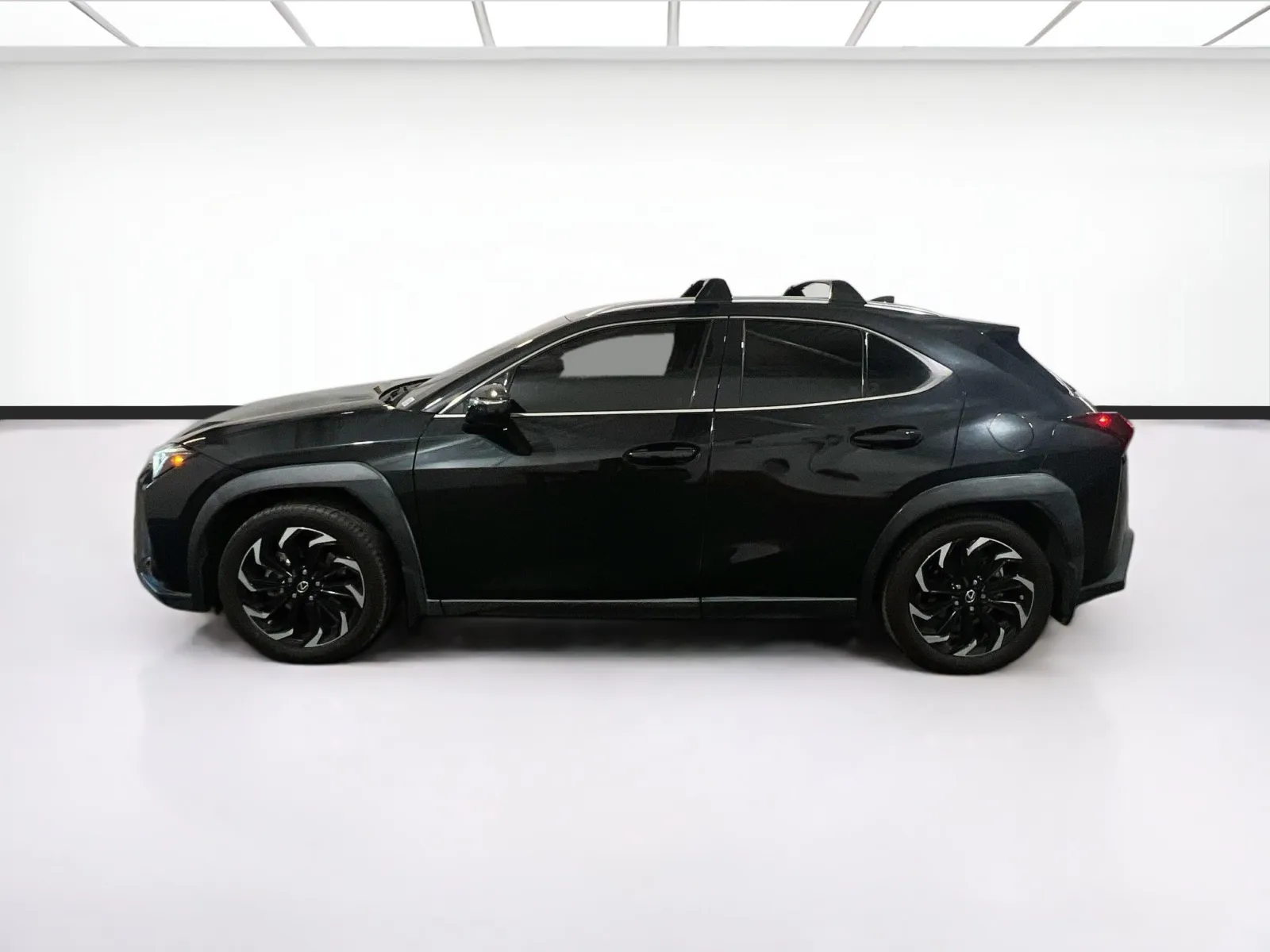 Lexus UX photo 22